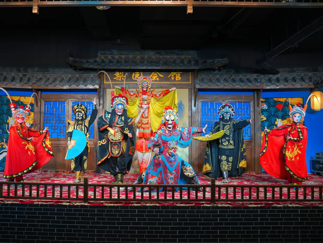2_Liyuan Guild Hall-Chuan Opera Changing Face (taiguli store)