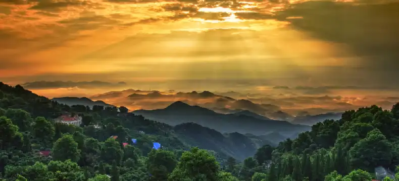 โรงแรมในเต๋อชิง