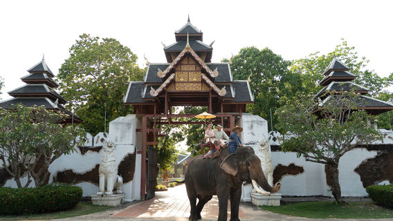 Thai Thani Cultural Village & Elephant Pattaya