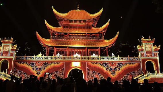 "Today's Yueyang Tower" Night Tour Performance