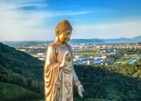 靈山大佛