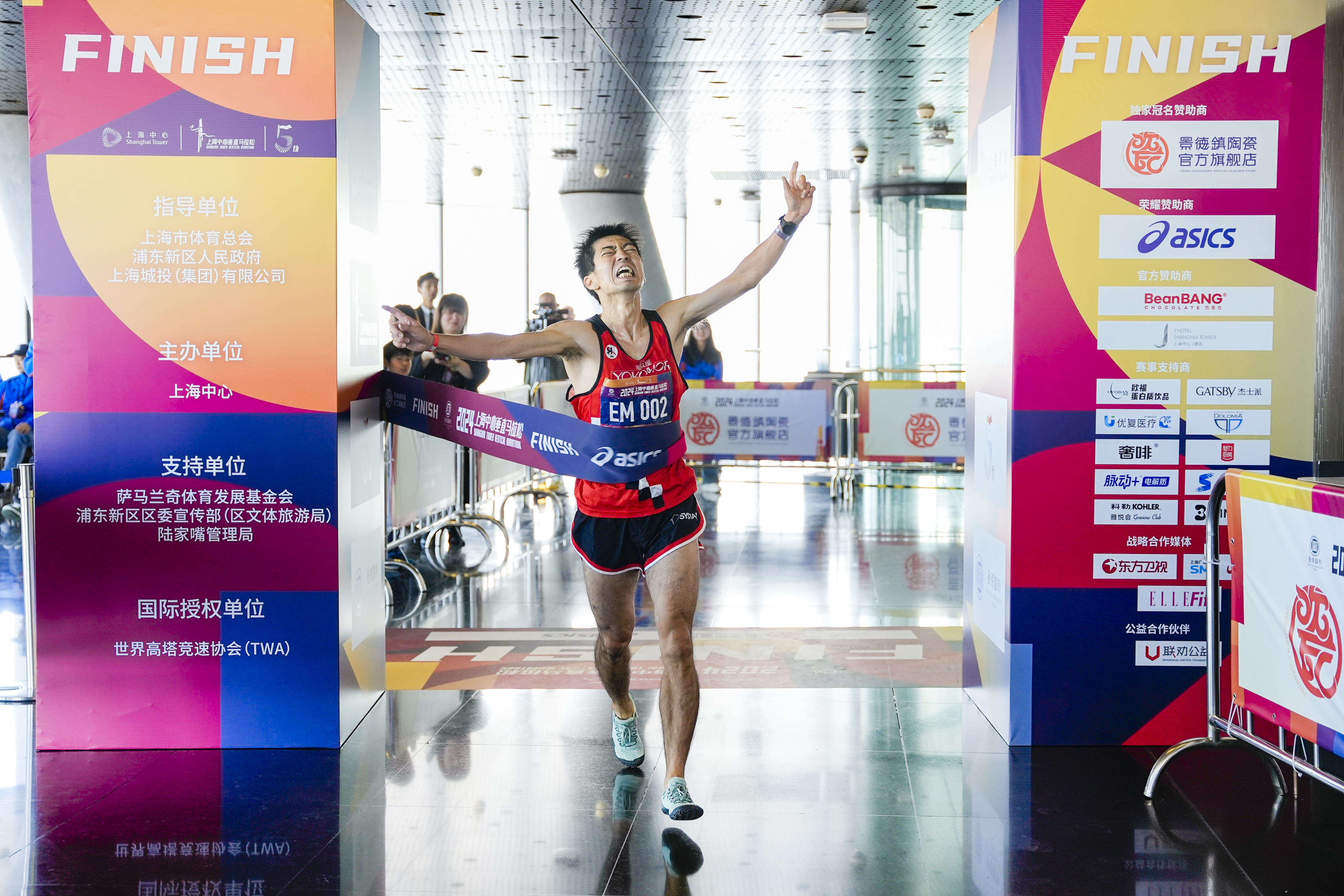 景德鎮制·2025上海中心高塔競速挑戰賽 | 上海中心大廈