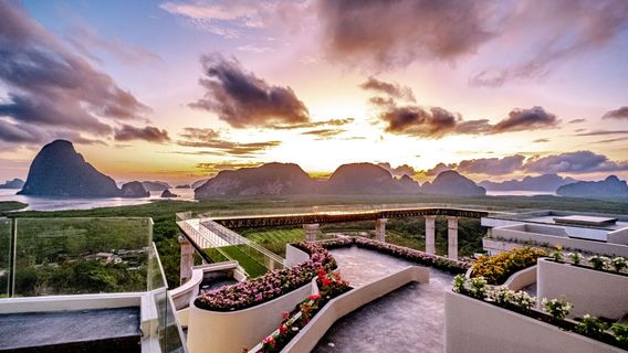 Beyond Skywalk Nangshi