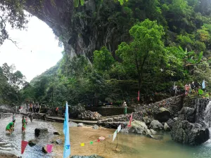 Ruyuan Tianjing Mountain Xianren Bridge