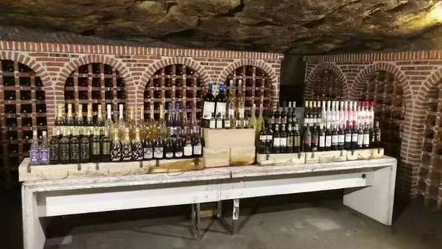 Longchang Silver Cave