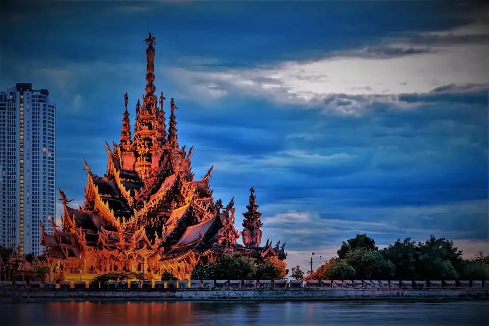 5_The Sanctuary of Truth