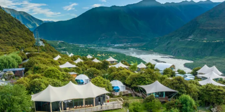 雅魯藏布大峽谷