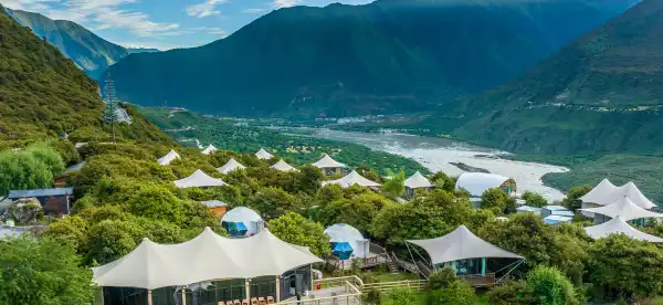 Hotels in Mainling