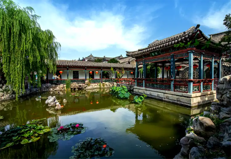 Hotels near Shihuyuan