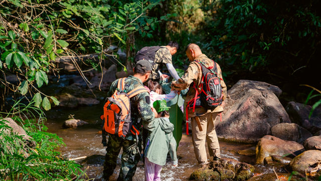 Jinuo Mountain Naka Village Rainforest Hiking