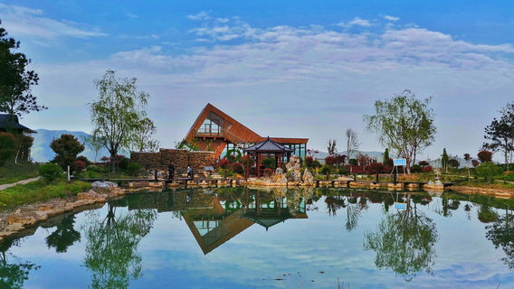 hu bei tian chi shan lv you jing qu