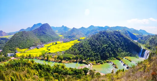 Rapeseed Flowers Viewing in Qujing