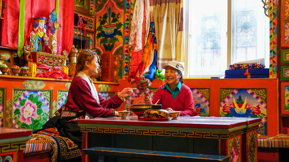 Tibetan Cultural Experiences in Jiuzhaigou