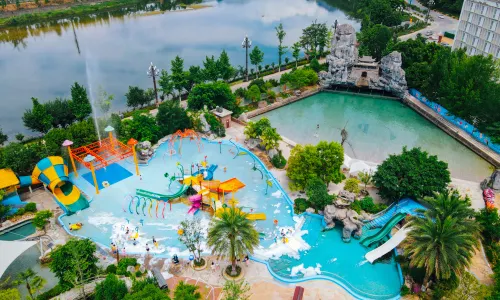 Jianmenguan International Hot Spring Hotel