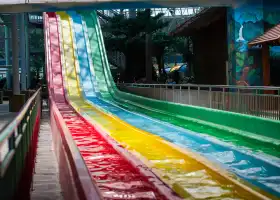 虹溪谷溫泉水樂園