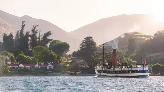 Tour 1 ngày trên tàu hơi nước TSS Earnslaw tại Queenstown, New Zealand [Hoạt động giải trí kinh điển tại Queenstown]