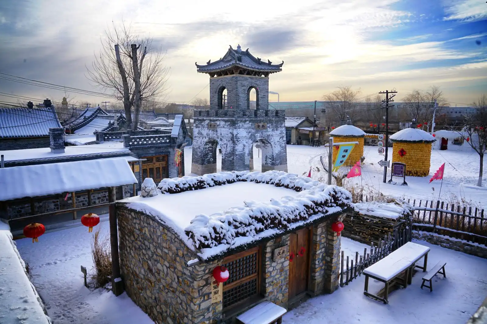 Hotels near Guandong Folk Snow Land-Huludao Ancient Town