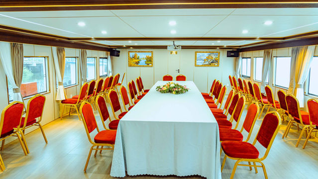 Dandong Yalu River Cruise