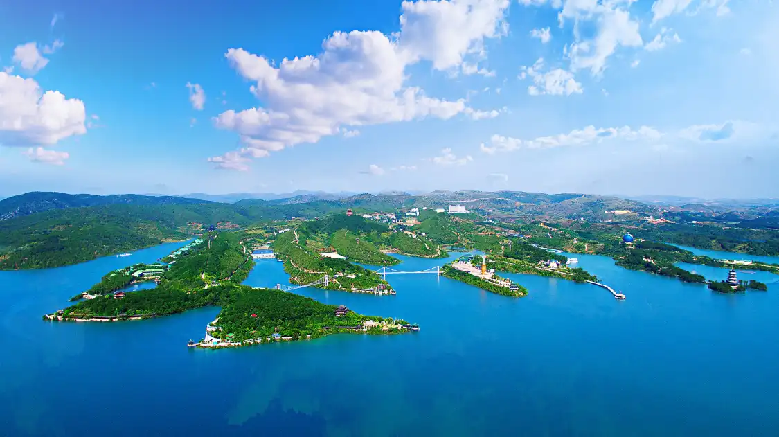 Hotels near Danjiang Grand View Garden