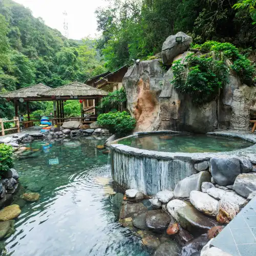 Popular Hot Springs Attractions in Guilin