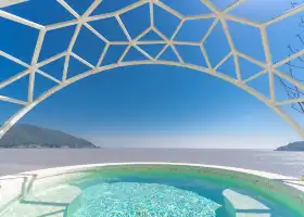 海天台溫湯庭院