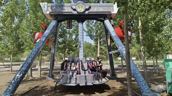 Oriental Giant Turtle Garden