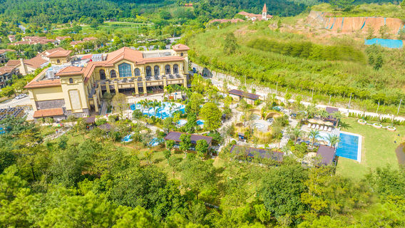 Yuetianxia Forest Valley Hot Spring