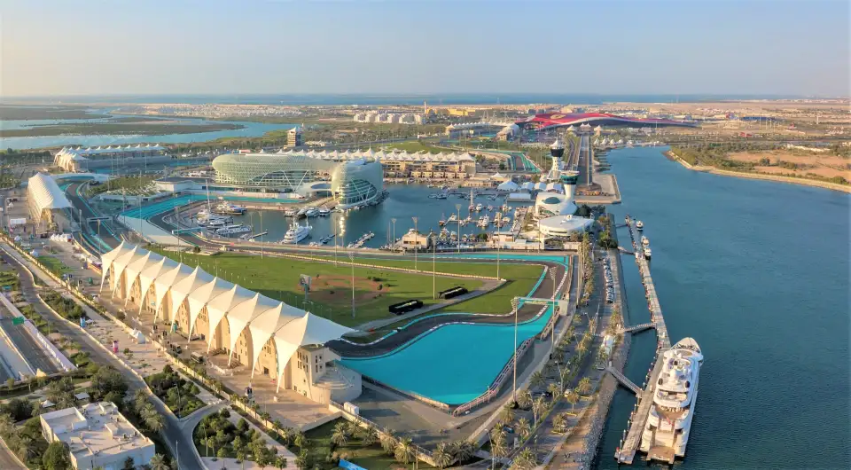 2_Yas Island