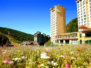 Wanlong Ski Resort