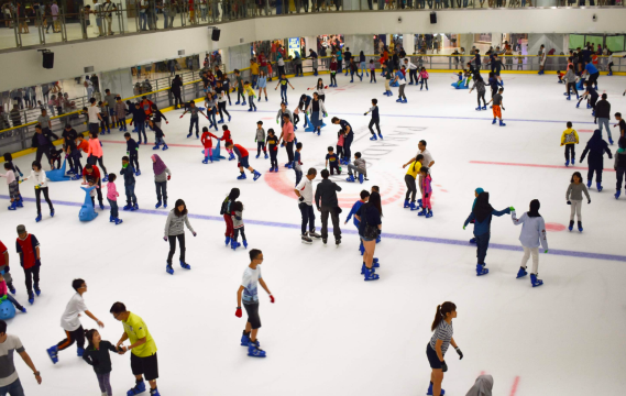 Blue Ice Skating Rink @ Paradigm Mall Johor Bahru