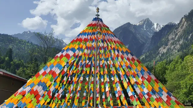 Jiuzhaigou Tibetan Culture Experience