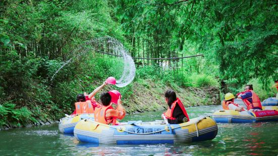 Wuxieqihuan Water Rafting