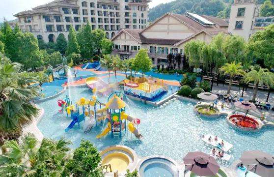 明月山維景國際溫泉門票家庭（2位成人+1位小童）