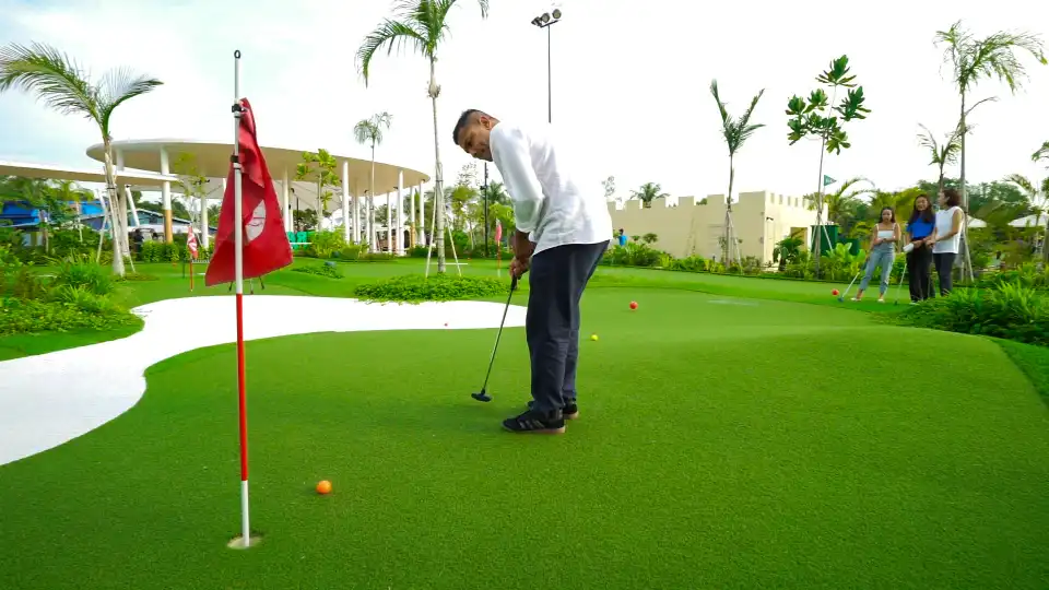 4_UltraGolf