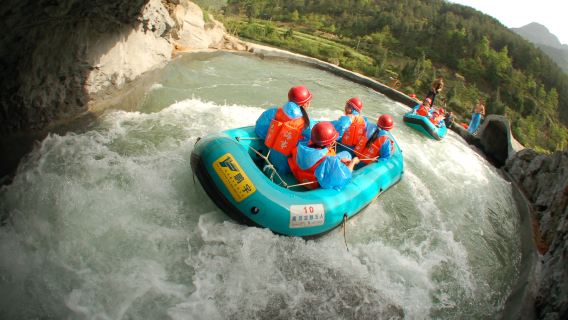 Nuoshui River Cave Drifting