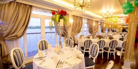 西貢河公主號遊船