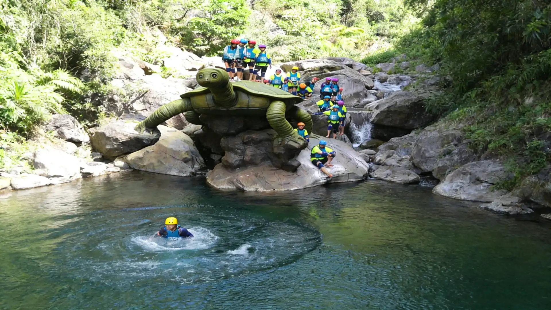 Hotels near Qingyuan Xuanzhen Creek Descent