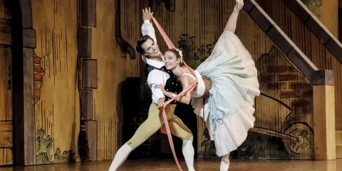 香榭麗舍大街+凱旋門+埃菲爾鐵塔+羅浮宮+巴黎歌劇院【專線】