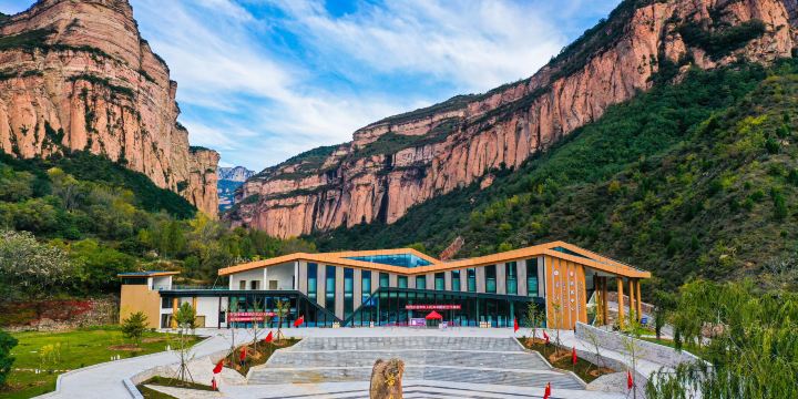 Huangyadong Scenic Area