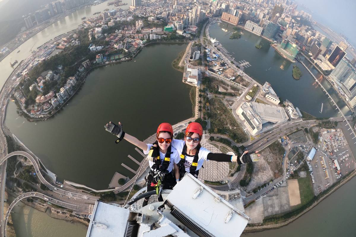 Macau Observation Tower climbs to the sky in 100 steps