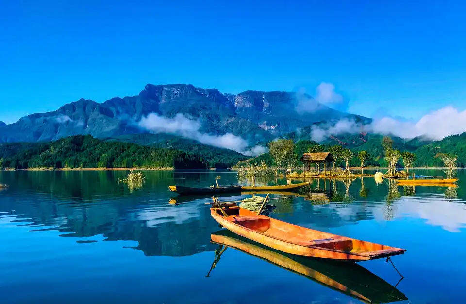 1_Mt. Wawu of China