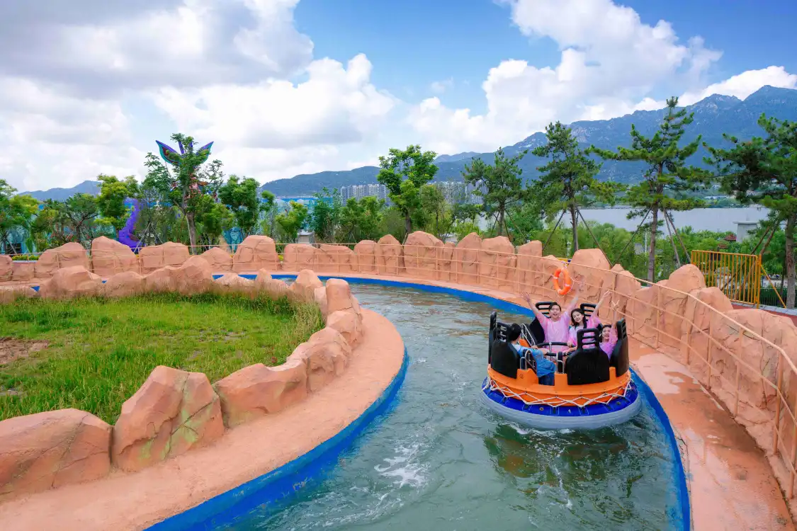 태산 석감당 문화원 주변 호텔