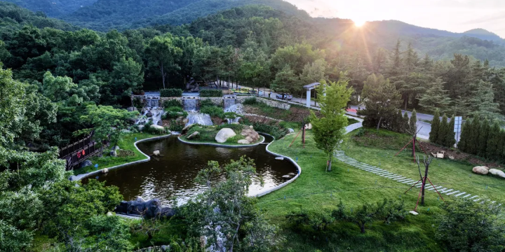 The National Forest Park of Mount Meng Shan