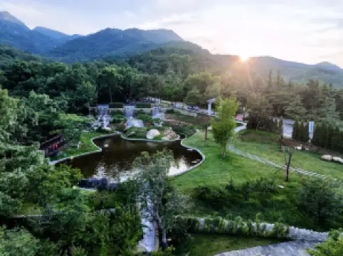 The National Forest Park of Mount Meng Shan