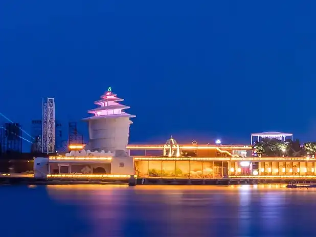 Hotels near Biluota Bar-Style Amusement Sea Park