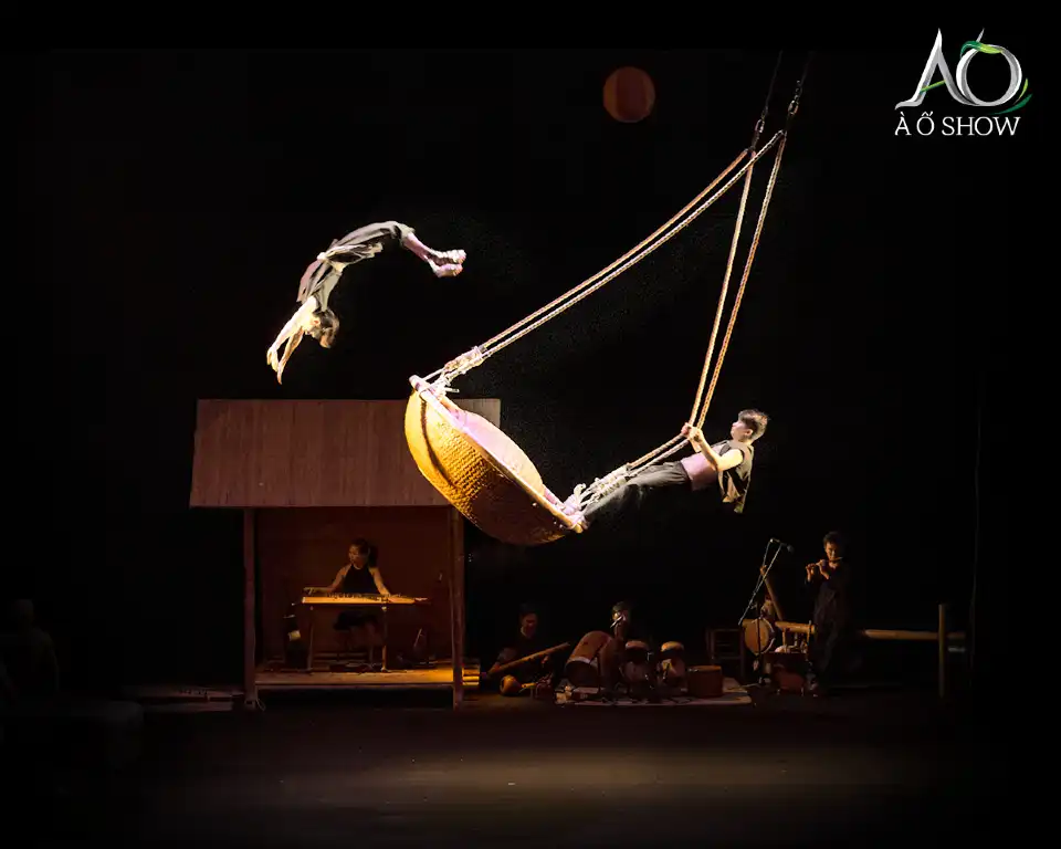 5_A O Show - Lune Production (Saigon Opera House)