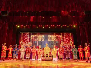 AO DAI SHOW DA NANG