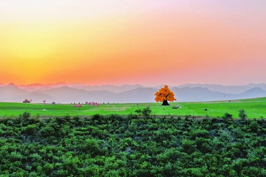 Wuzhishan Scenic Area in Tai-hang