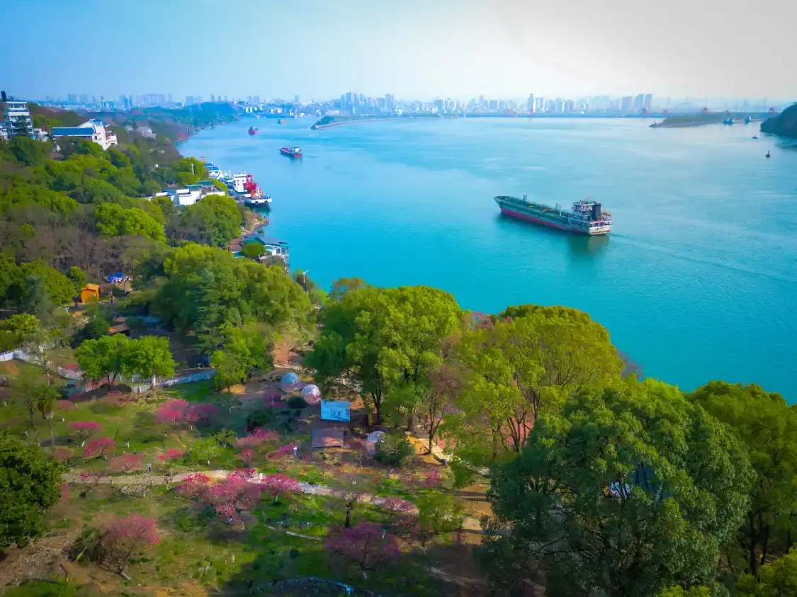 서릉협 세외도원 주변 호텔