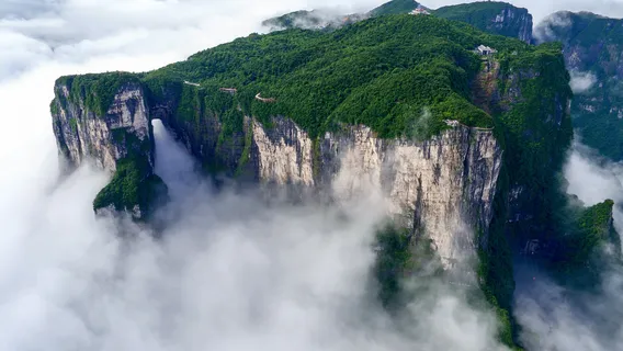 Tianmen Mountain National Forest Park